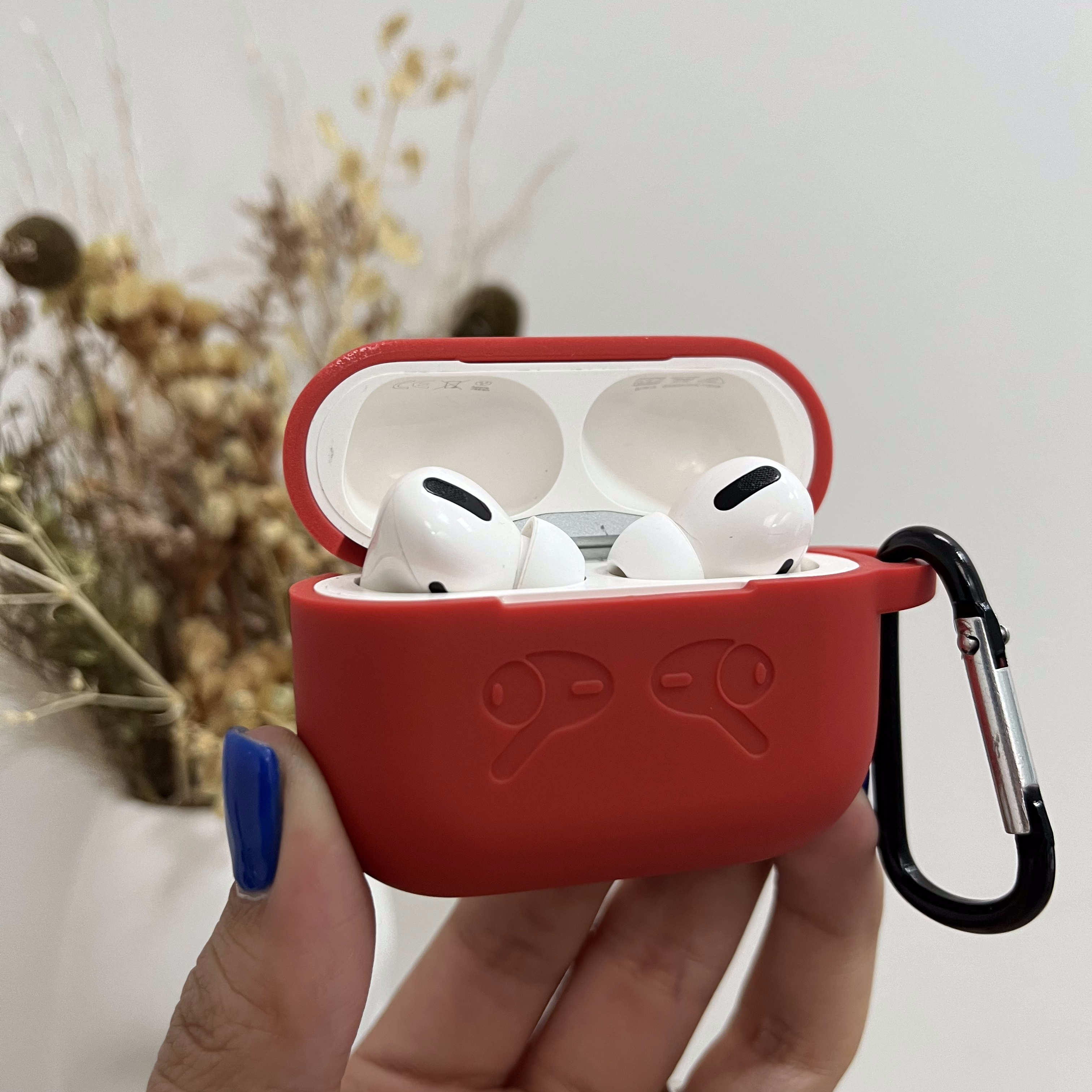 FORRO PROTECTOR CON ACCESORIOS 5 EN 1 PARA AIRPODS PRO