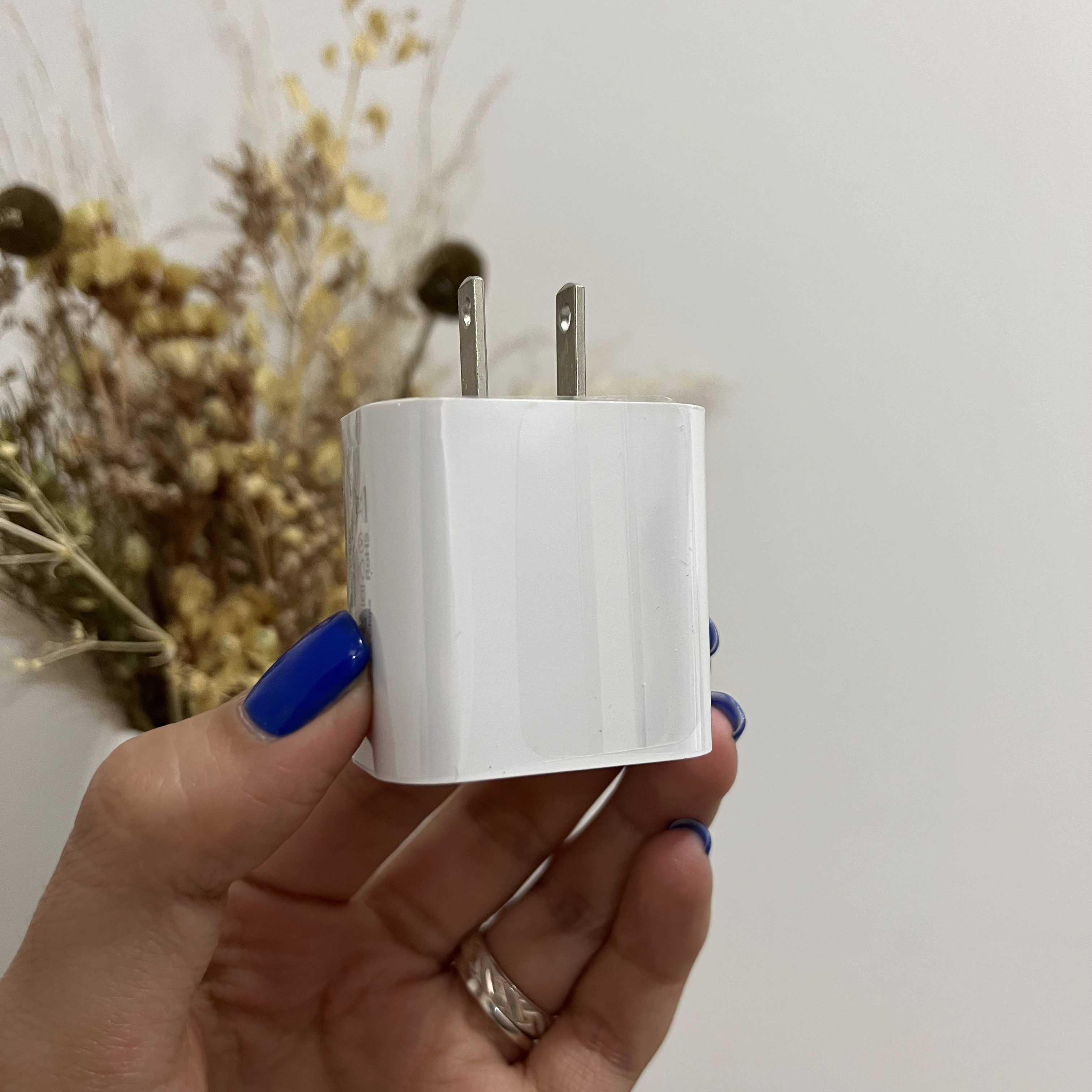 ADAPTADOR CARGADOR RÁPIDO USB C 20-W