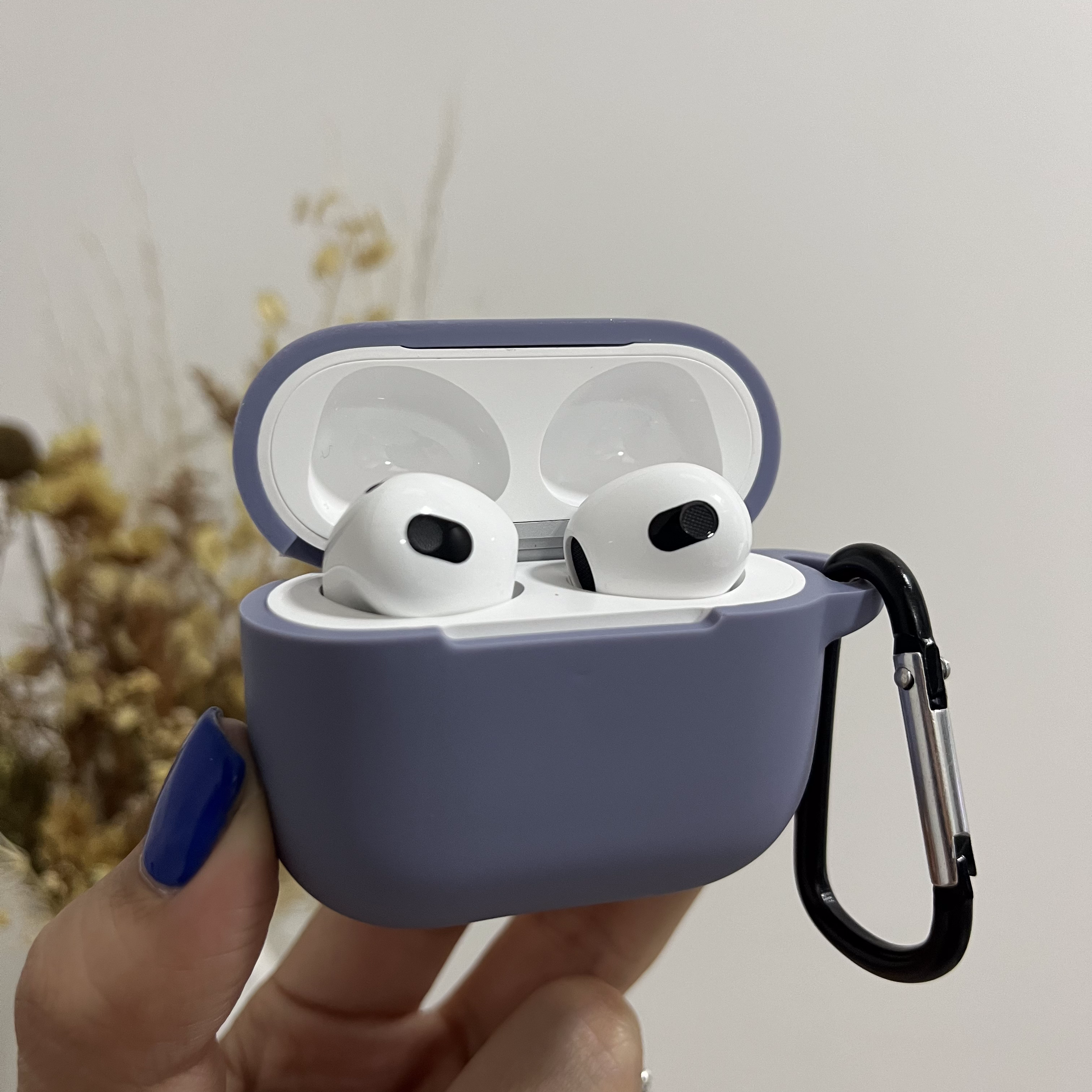 FORRO PROTECTOR CON ACCESORIOS PARA AIRPODS 3 GENERACIÓN