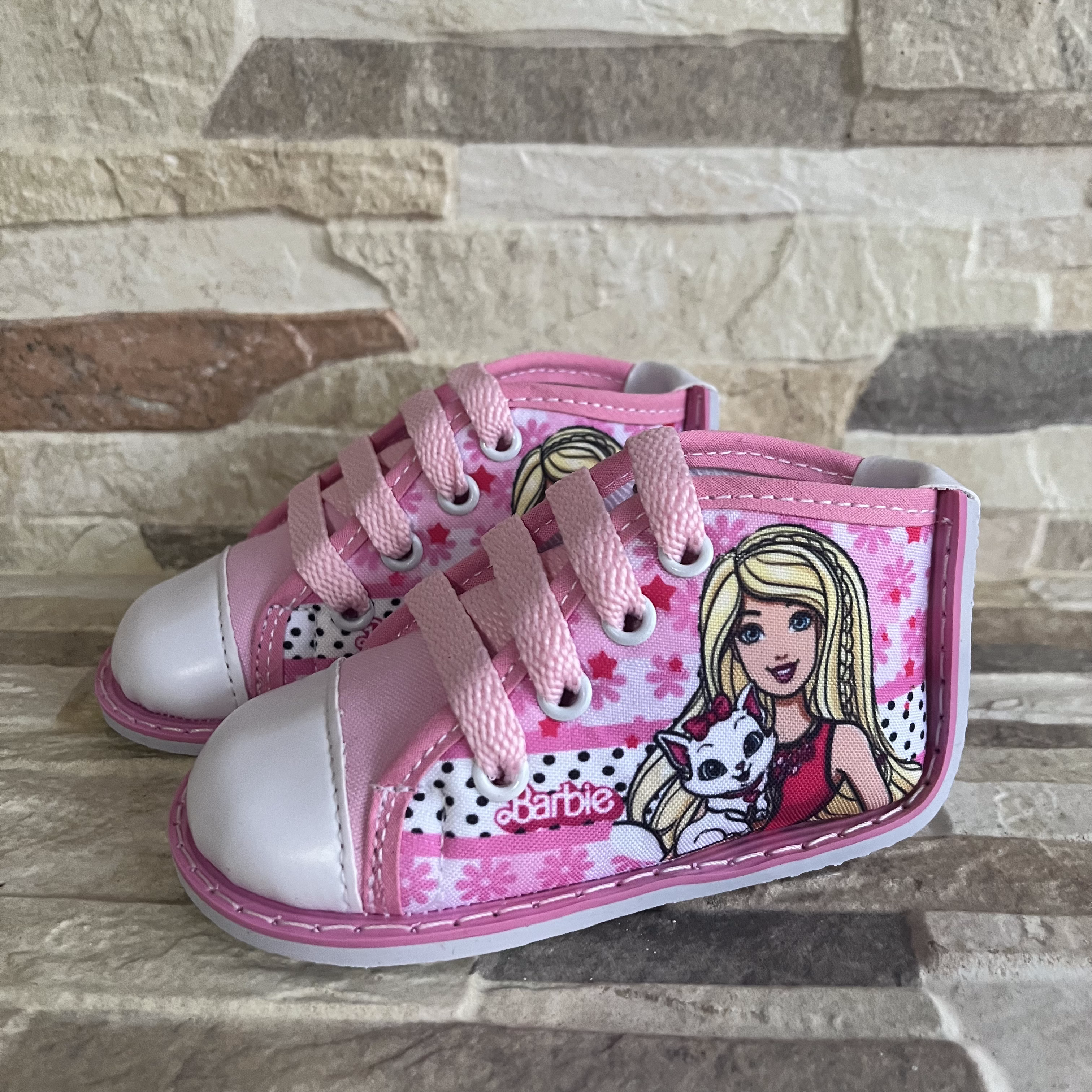 ZAPATO BOTA NO TUERCE ESTAMPADO BARBIE