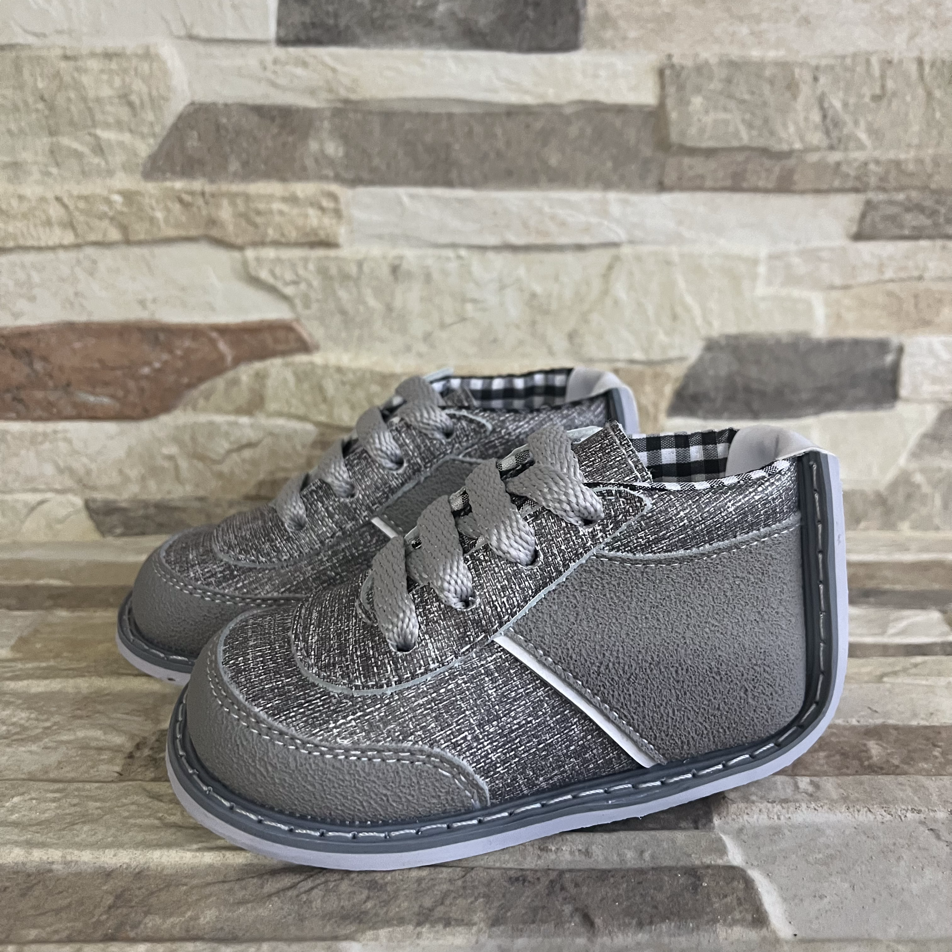 TENIS ZAPATO NO TUERCE ESCOCES GRIS