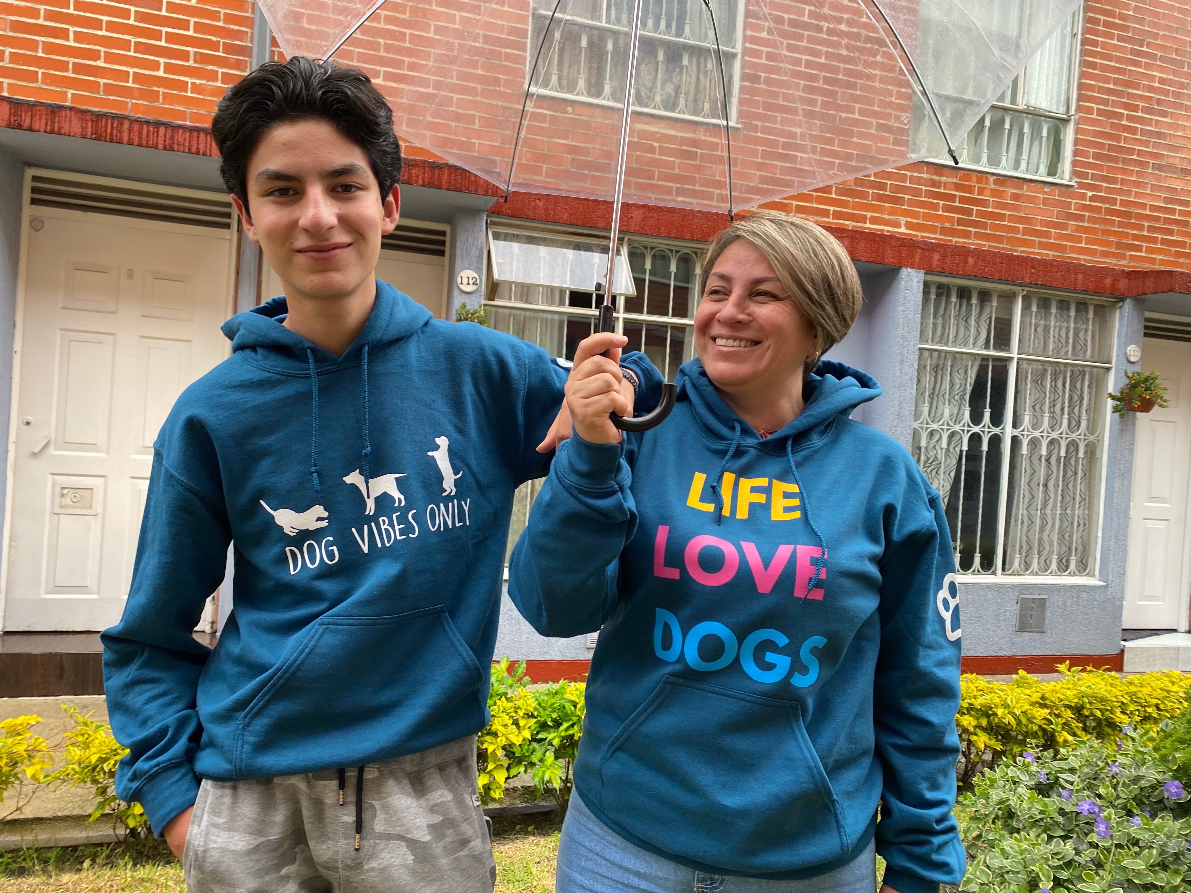 BUZO HODDIE LE ROI LIFE LOVE DOG